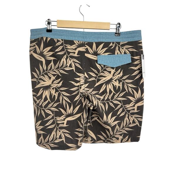 Original Use Target Brown Leaf Print Swim Trucks Board Shorts Size 38 NWT - Picture 2 of 3